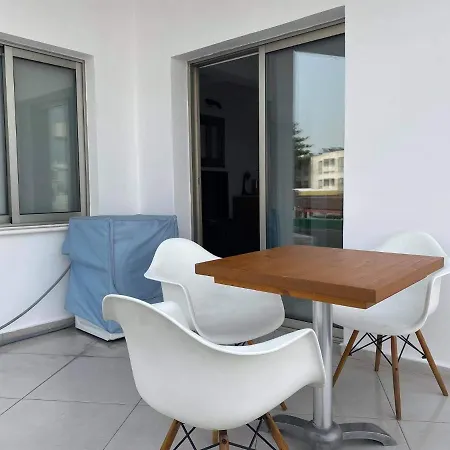 Beachside In Kato Lighthouse 81 Apartmán *