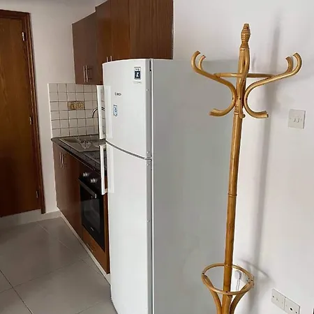 Beachside In Kato Lighthouse 81 아파트 파포스