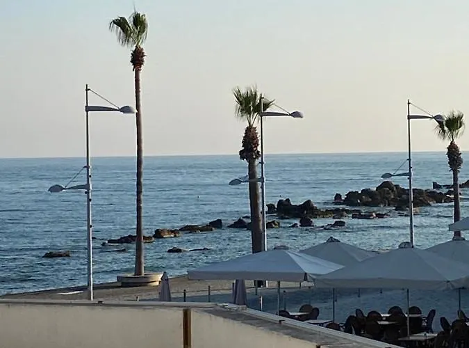 Appartement Beachside In Kato Lighthouse 81 Paphos