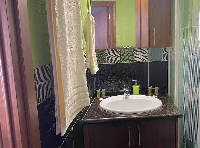 Beachside In Kato Lighthouse 81 Paphos