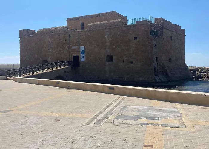 Beachside In Kato Lighthouse 81 Appartement