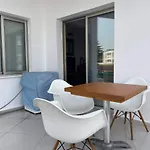 Beachside In Kato Lighthouse 81 شقة *